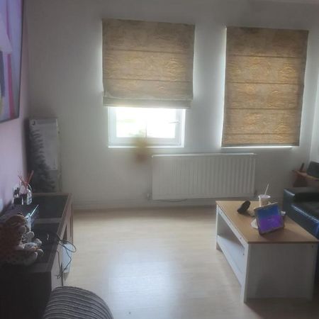Nice 2 Bed Apartment Лондон Экстерьер фото